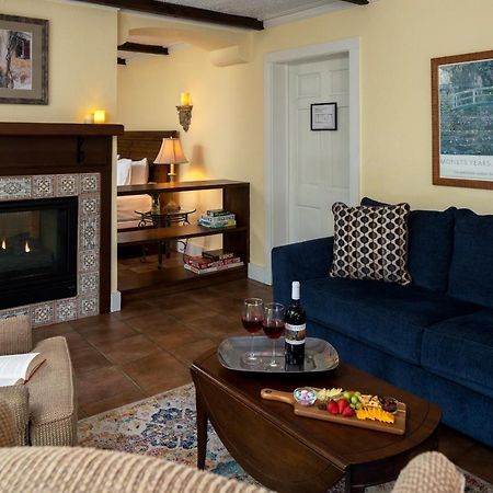 The Yellow House On Plott Creek ウェインズビル エクステリア 写真