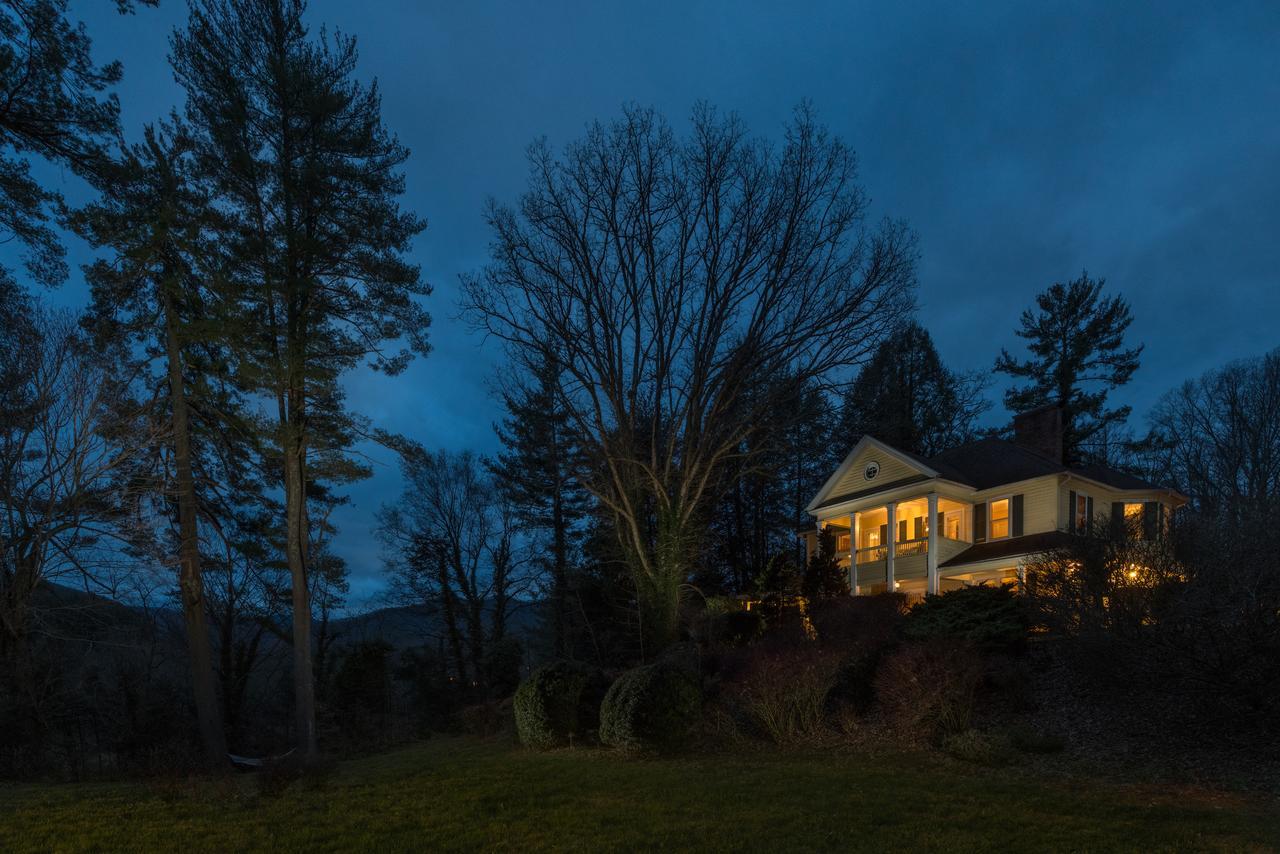 The Yellow House On Plott Creek ウェインズビル エクステリア 写真